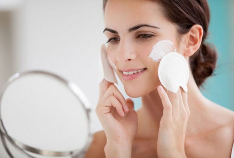 Sai Lầm Khi Chăm Sóc Da Khiến Làn Da Mãi Không Đẹp